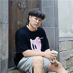 蔡柄丞